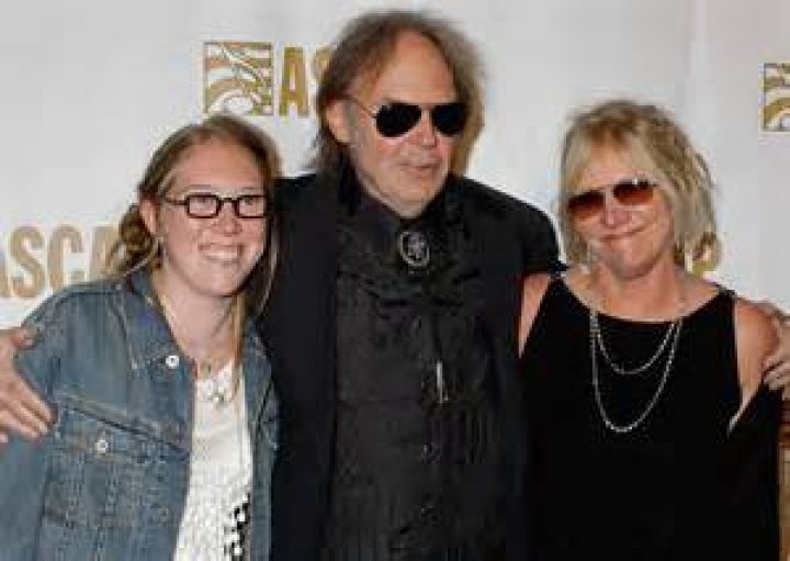 Zeke Young Bio Age, Parents, Siblings, Girlfriend TRAN HUNG DAO School