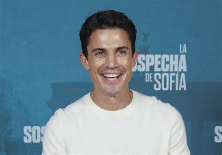 &Aacute;lex Gonz&aacute;lez as Zorro in Actors who should be in / join certain Cinematic Universe